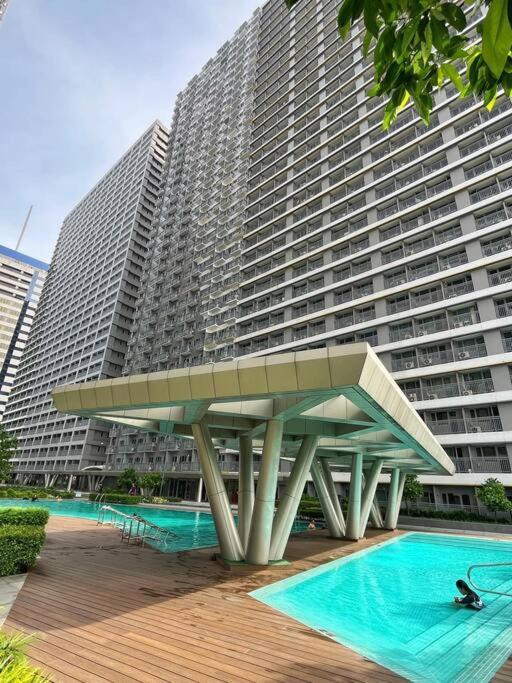 Balay Mulano At Fame Residences Mandaluyong City L With Balcony Pool View L 200Mbps Wifi Manila Exteriér fotografie